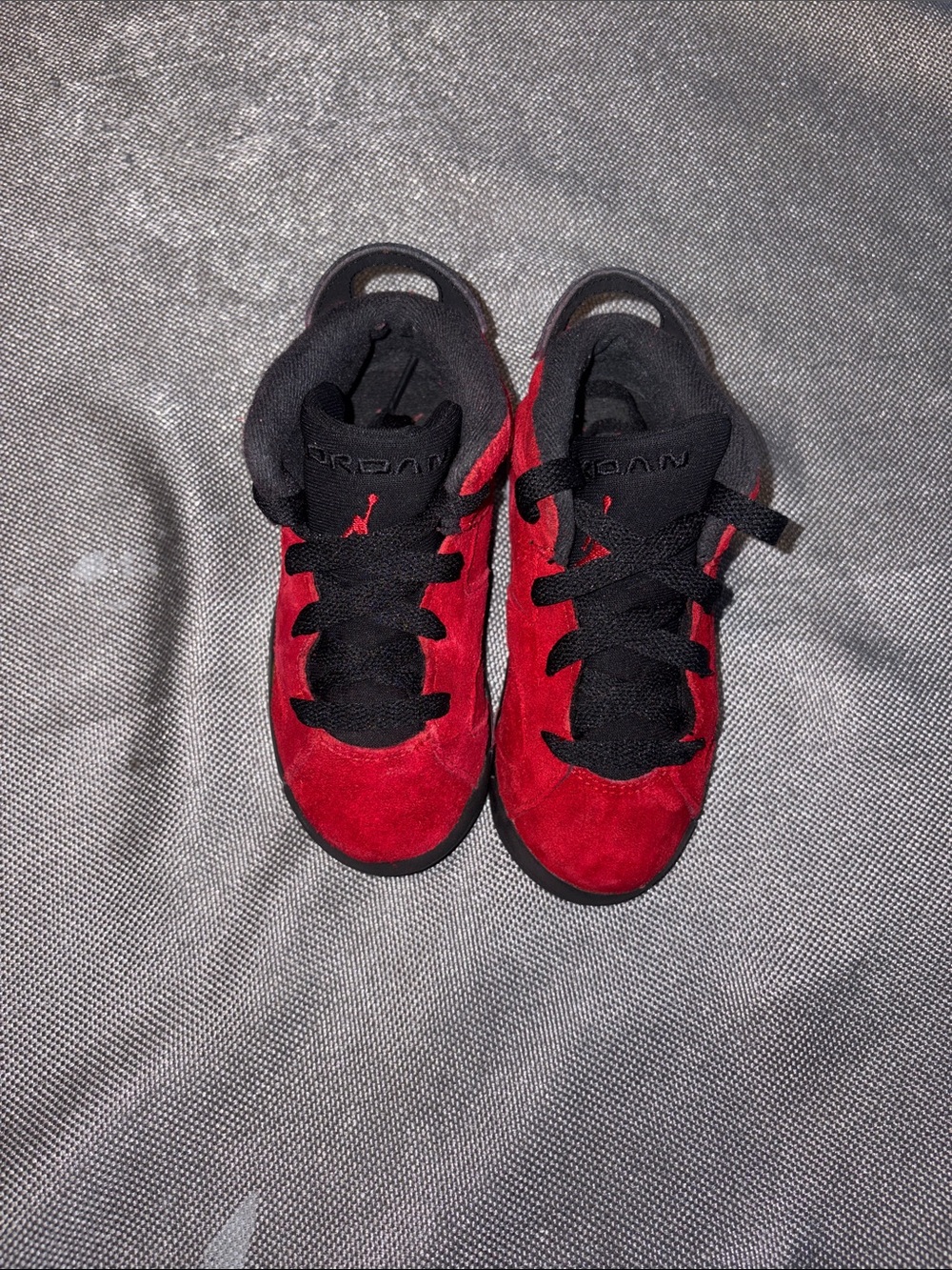 Jordan 6 Retros Toro Bravo size 9c